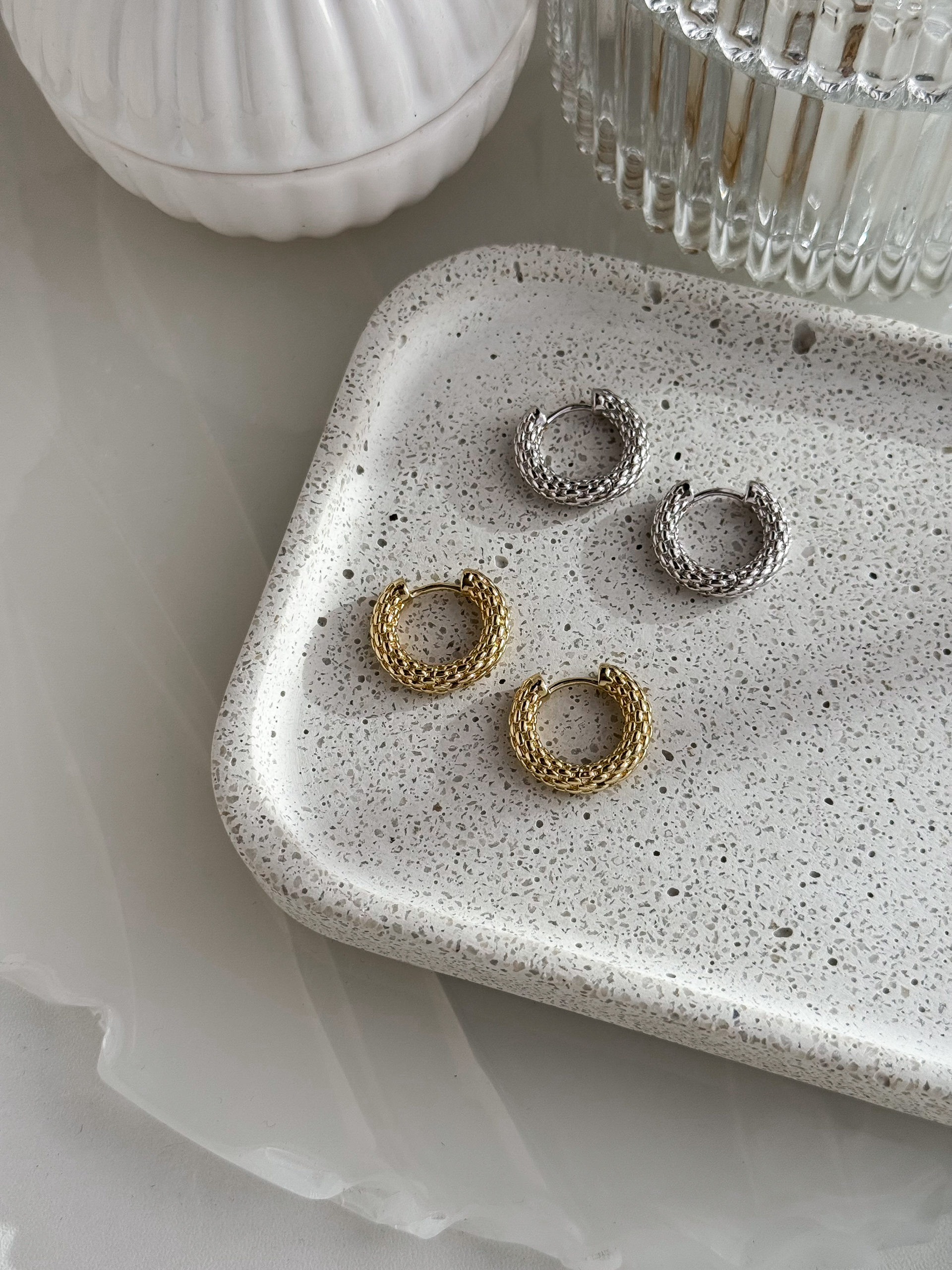 Серьги-кольца в стиле "Snake Hoops"